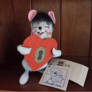 1998 Annalee Mobilitee 7" Key To My Heart Mouse Doll